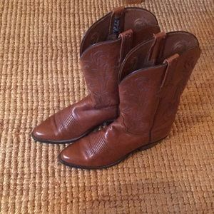 Classic Vintage Luchesse Tan Boots